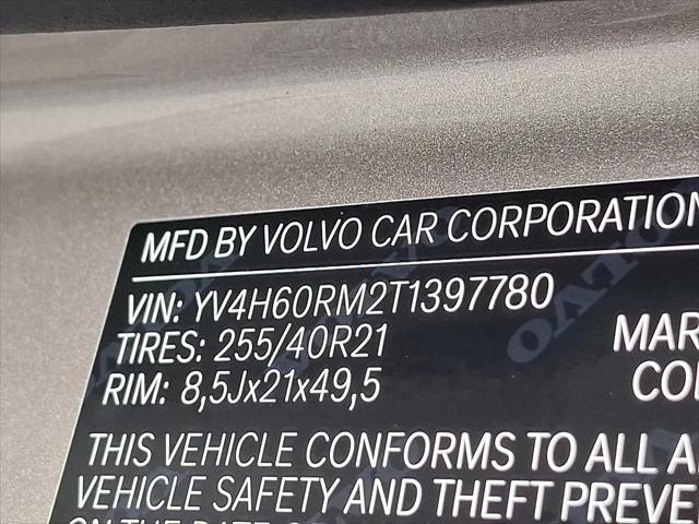 2026 Volvo XC60 Plug-In Hybrid Ultra, T8 AWD Electric/Gasoline, Dark