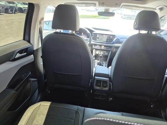2024 Volkswagen Taos 1.5T SE