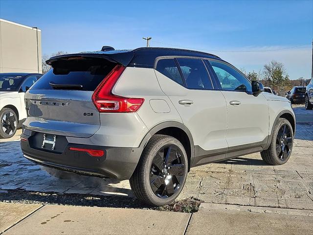 2026 Volvo XC40 Black Edition Ultra, B5 AWD Gas (mild hybrid)