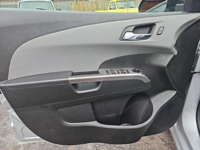 2019 Chevrolet Sonic Premier Auto