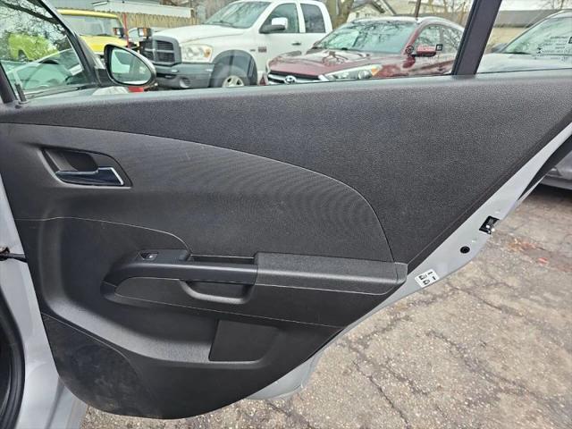 2019 Chevrolet Sonic Premier Auto