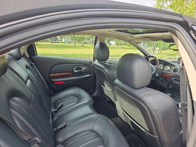 2002 Chrysler 300M Base