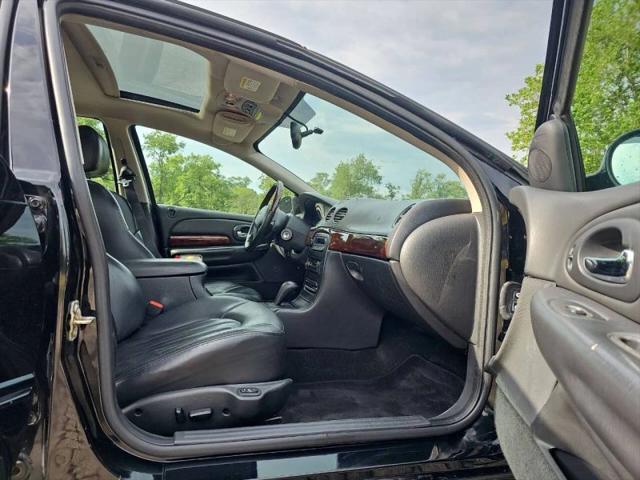 2002 Chrysler 300M Base