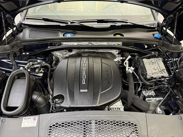 2021 Porsche Macan Base