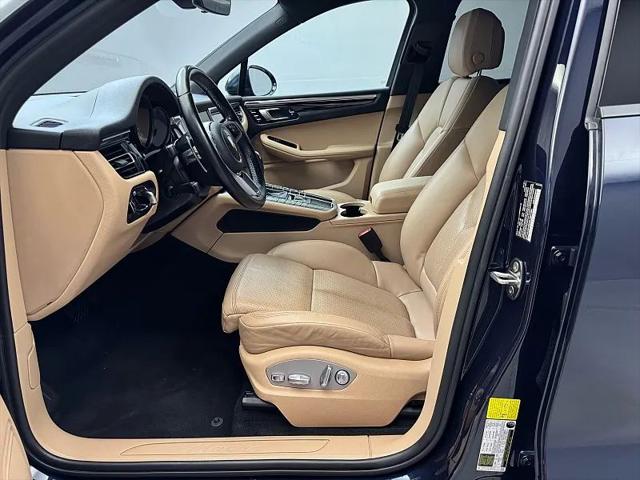 2021 Porsche Macan Base