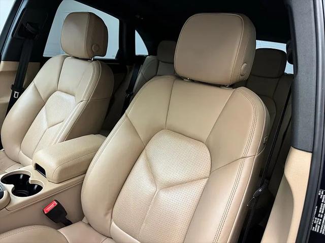 2021 Porsche Macan Base