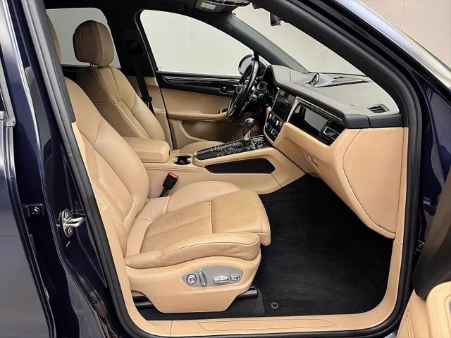 2021 Porsche Macan Base
