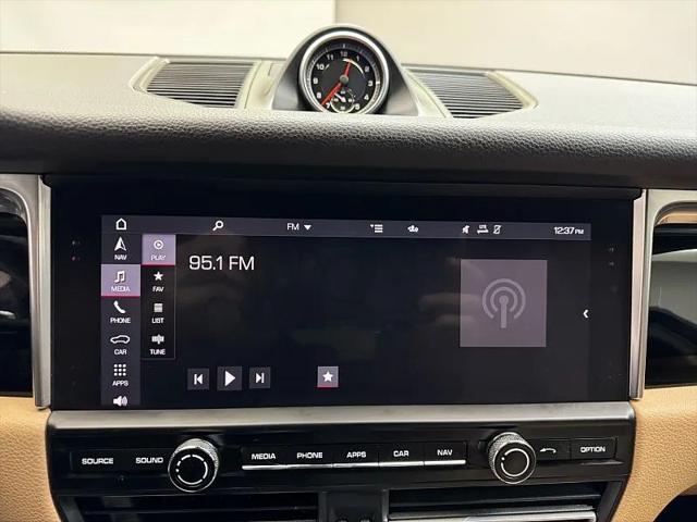 2021 Porsche Macan Base