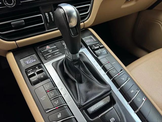 2021 Porsche Macan Base