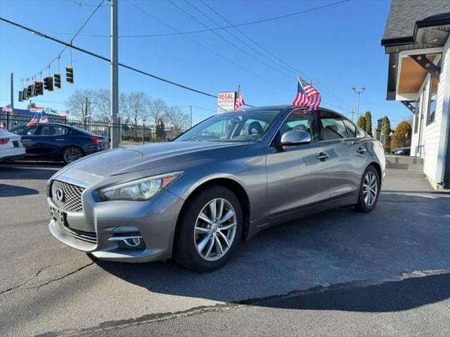 2015 INFINITI Q50 Premium