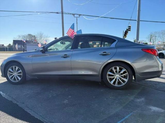 2015 INFINITI Q50 Premium