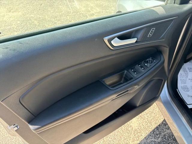2021 Ford Edge SE