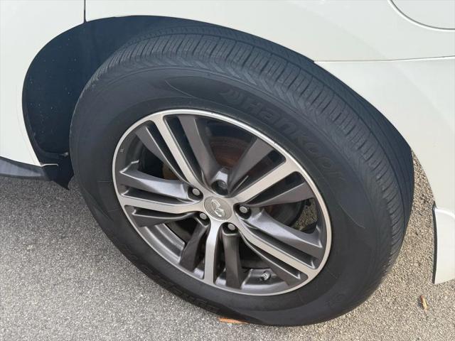 2019 INFINITI QX60 LUXE