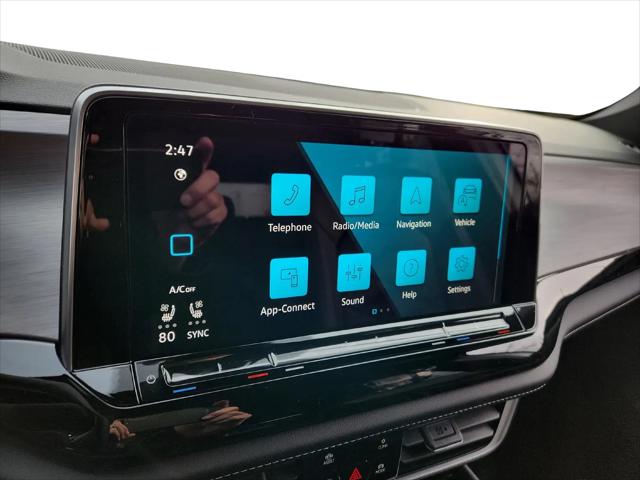 2026 Volkswagen Atlas Cross Sport SE with Technology