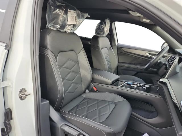 2026 Volkswagen Atlas Cross Sport SE with Technology