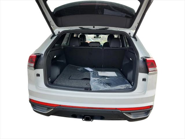 2026 Volkswagen Atlas Cross Sport SE with Technology