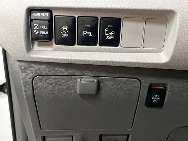 2017 Toyota Sienna XLE 7 Passenger