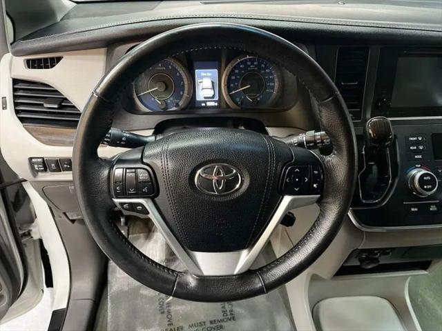 2017 Toyota Sienna XLE 7 Passenger