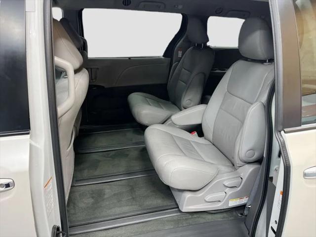 2017 Toyota Sienna XLE 7 Passenger