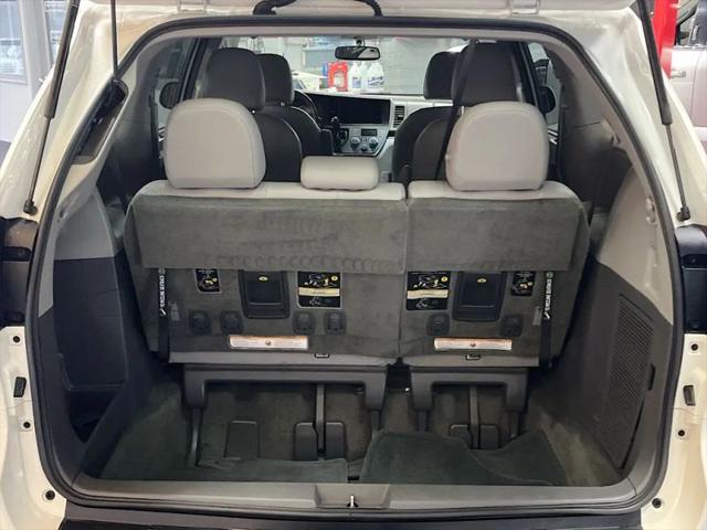 2017 Toyota Sienna XLE 7 Passenger