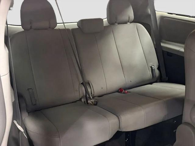 2017 Toyota Sienna XLE 7 Passenger
