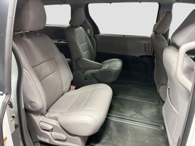 2017 Toyota Sienna XLE 7 Passenger