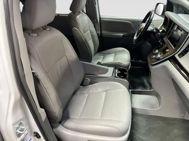 2017 Toyota Sienna XLE 7 Passenger