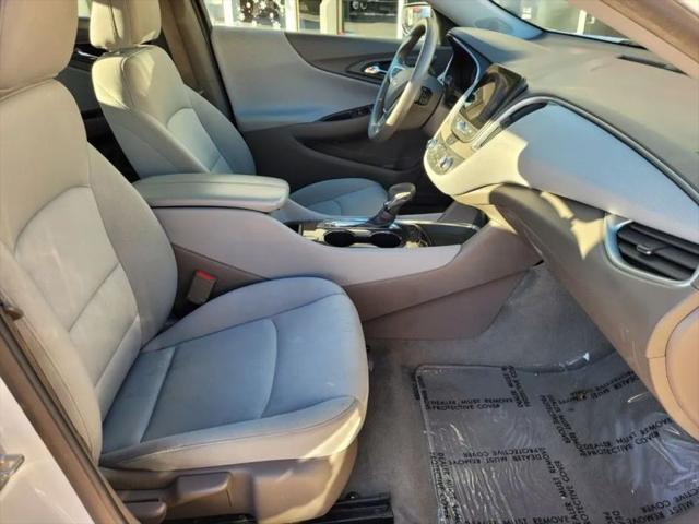 2022 Chevrolet Malibu FWD LT