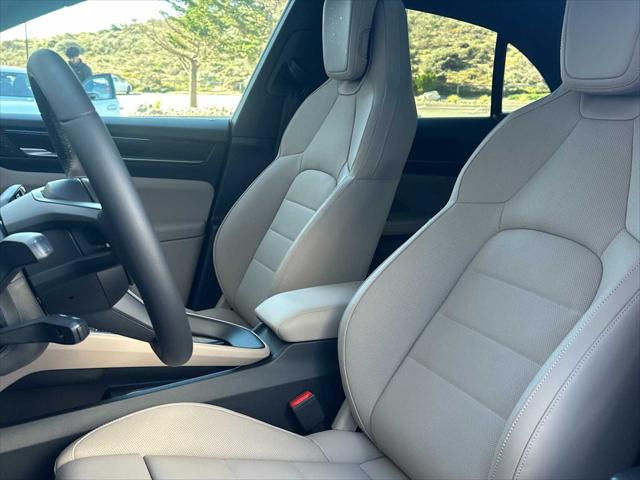 2025 Porsche Macan Electric Electric