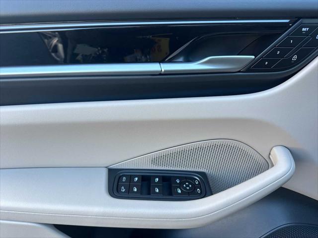2025 Porsche Macan Electric Electric