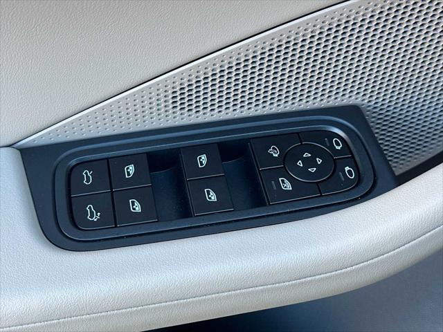 2025 Porsche Macan Electric Electric