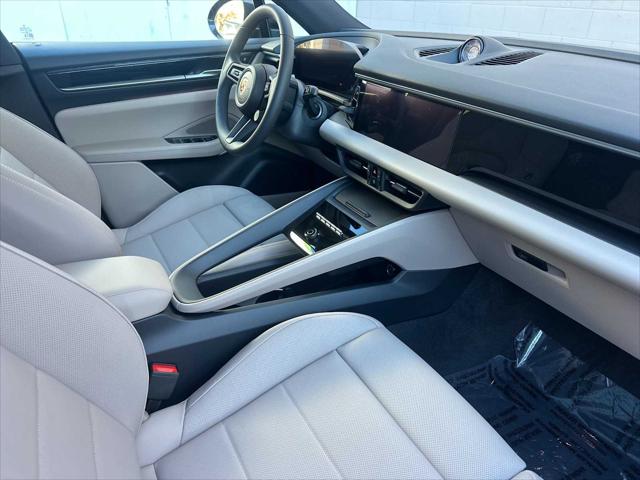 2025 Porsche Macan Electric Electric