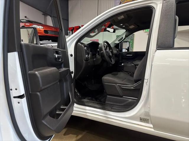 2023 GMC Sierra 3500HD 4WD Crew Cab Long Bed Pro