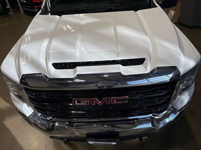 2023 GMC Sierra 3500HD 4WD Crew Cab Long Bed Pro