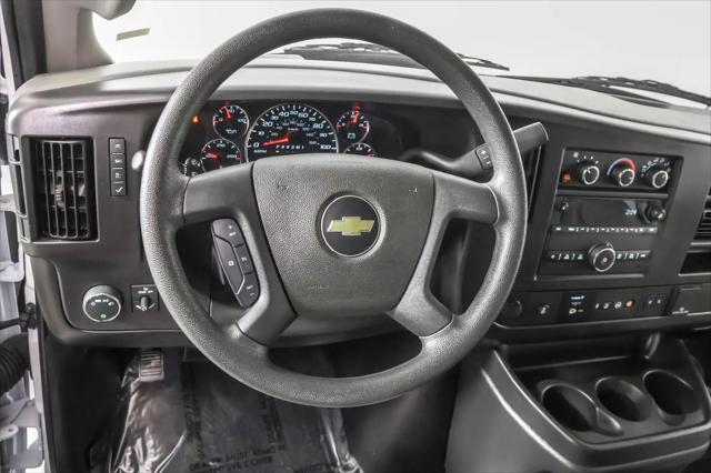2025 Chevrolet Express Passenger RWD 3500 Extended Wheelbase LT