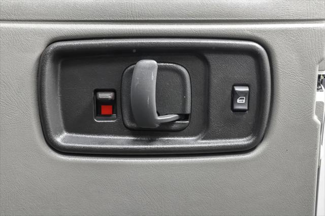 2025 Chevrolet Express Passenger RWD 3500 Extended Wheelbase LT