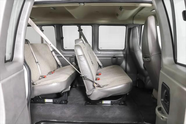 2025 Chevrolet Express Passenger RWD 3500 Extended Wheelbase LT