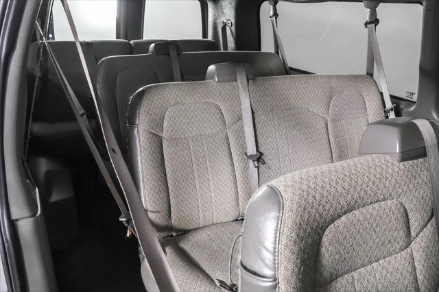 2025 Chevrolet Express Passenger RWD 3500 Extended Wheelbase LT