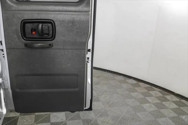 2025 Chevrolet Express Passenger RWD 3500 Extended Wheelbase LT