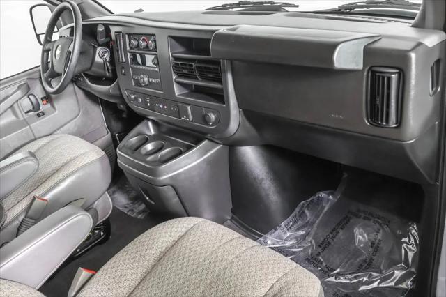 2025 Chevrolet Express Passenger RWD 3500 Extended Wheelbase LT
