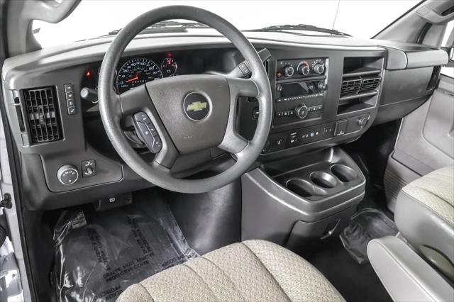 2025 Chevrolet Express Passenger RWD 3500 Extended Wheelbase LT