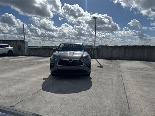 2023 Toyota Highlander Platinum 2023 Toyota Highlander Platinum