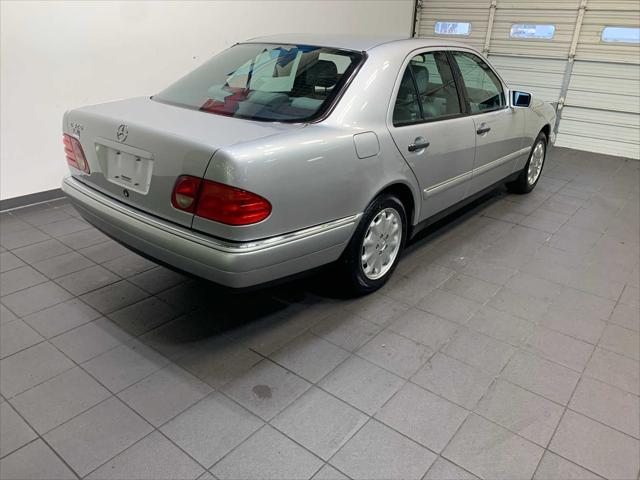 1998 Mercedes-Benz E 320 AWD