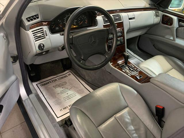 1998 Mercedes-Benz E 320 AWD