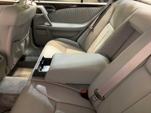 1998 Mercedes-Benz E 320 AWD