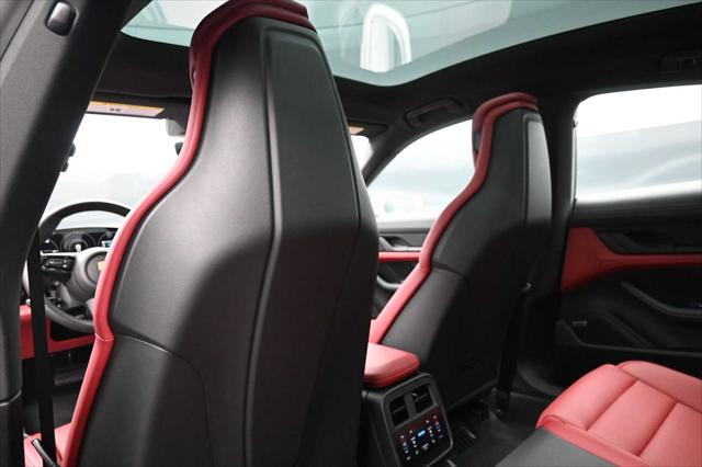 2024 Porsche Taycan 4S