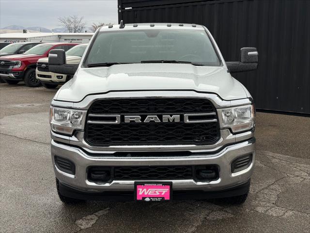 2024 RAM 3500 Chassis Tradesman/SLT/Laramie/Limited