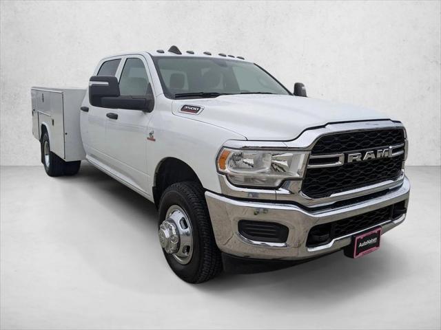 2024 RAM 3500 Chassis Tradesman/SLT/Laramie/Limited