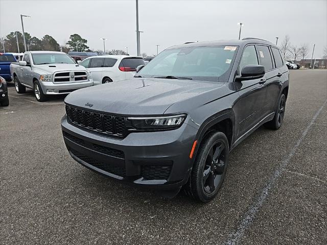 2022 Jeep Grand Cherokee L Altitude 4x4 2022 Jeep Grand Cherokee L Altitude 4x4