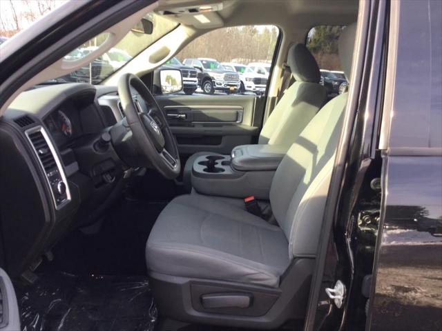 2020 RAM 1500 Classic SLT Crew Cab 4x4 64 Box